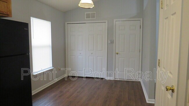 Building Photo - 1823 Sunchase Ct