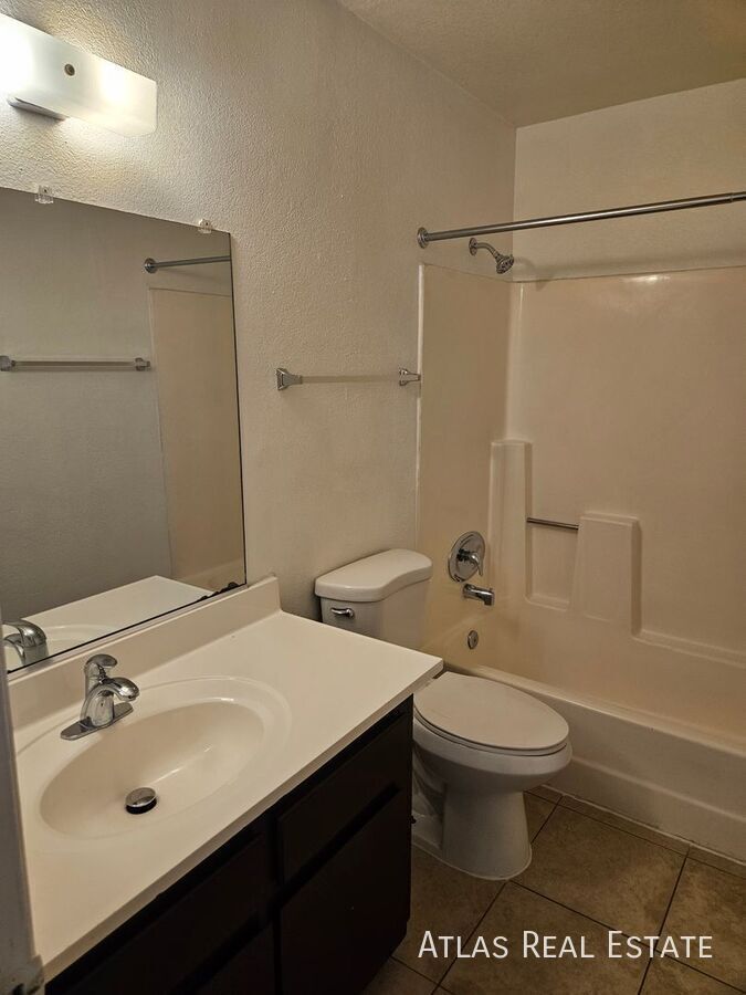 Building Photo - 111 N Phyllis-202
