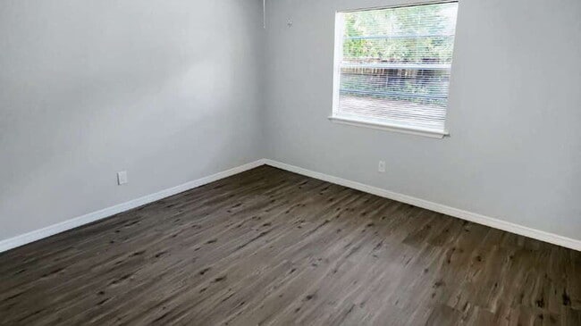 Building Photo - 2963 Moore Dr