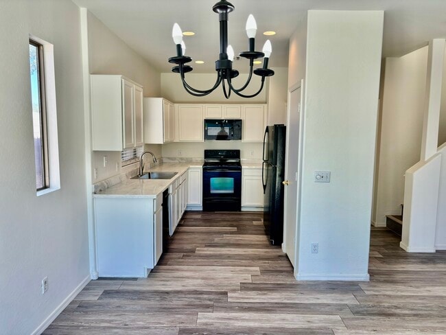 Building Photo - 3018 W Sands Dr