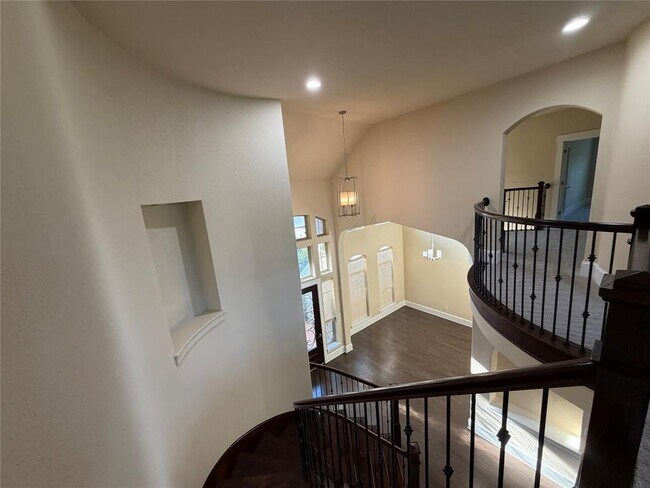 Building Photo - 5449 Diamante Dr