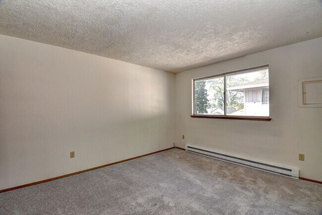Building Photo - 2415 E 30th St