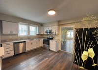 Building Photo - 1204 Manhattan St