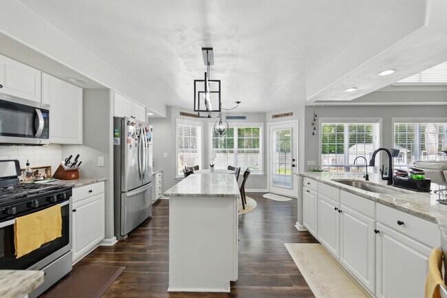 Building Photo - 2641 Springhaven Dr