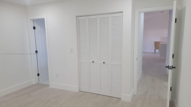 Building Photo - 3311 San Remo Cir