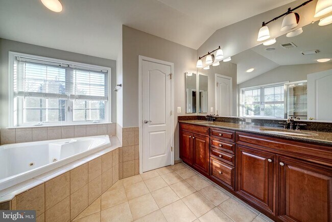 Building Photo - 42029 Bushclover Terrace
