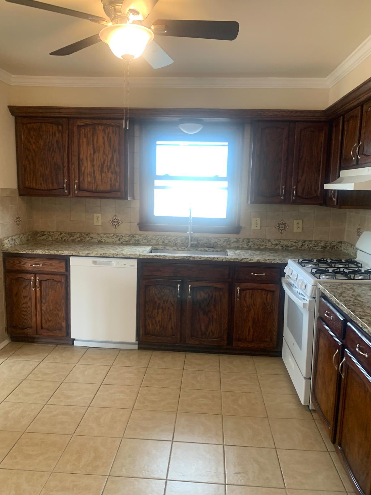 Building Photo - 615 McCandless Pl