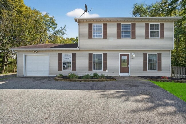 Building Photo - 531 NY-211