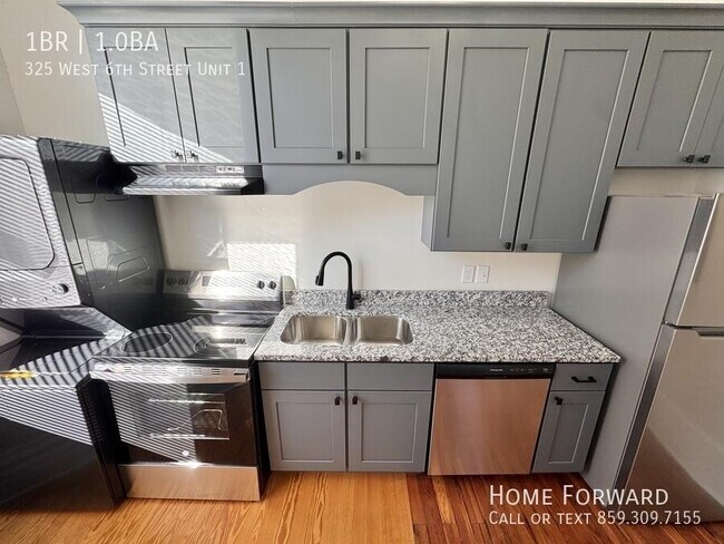 Building Photo - 325 W 6th St