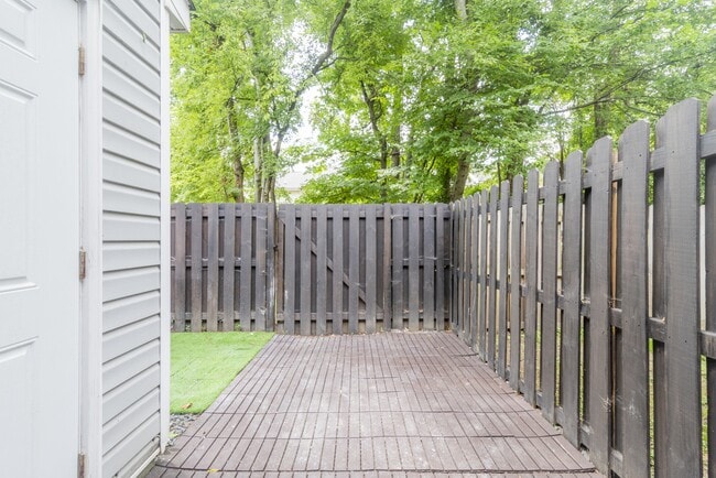 Building Photo - 1766 Forest Side Ln