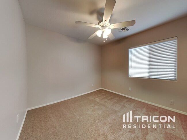 Building Photo - 15314 N 161st Dr