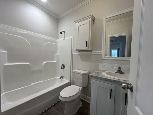 Building Photo - 533 Zebra Dr