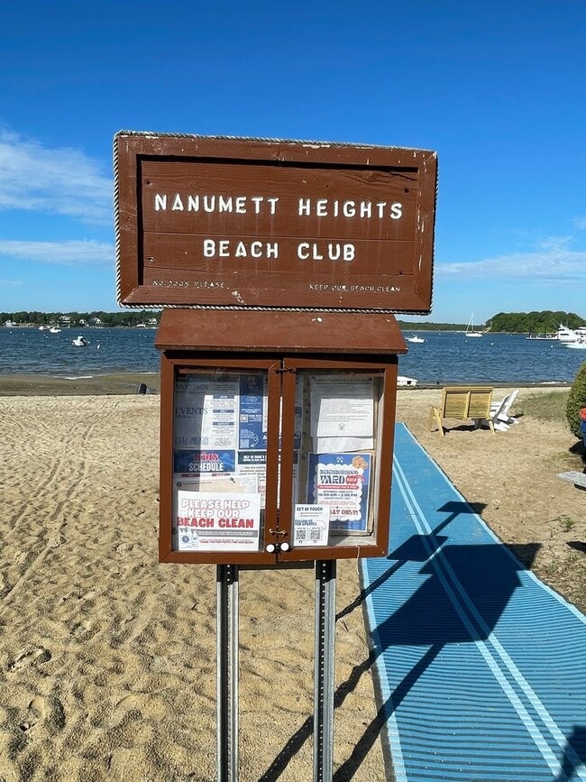 Building Photo - Charming 2BR Home Just Steps from the Beach!