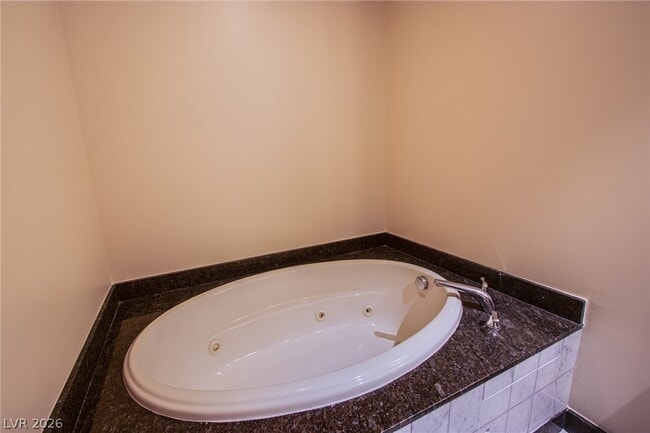 Building Photo - 2700 S Las Vegas Blvd