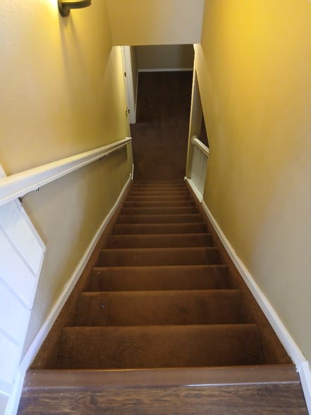 Building Photo - 8144 Cedar Chase Dr