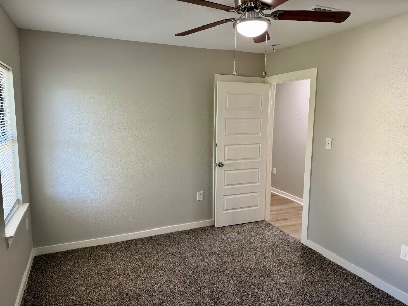 Building Photo - 2306 Staunton Dr