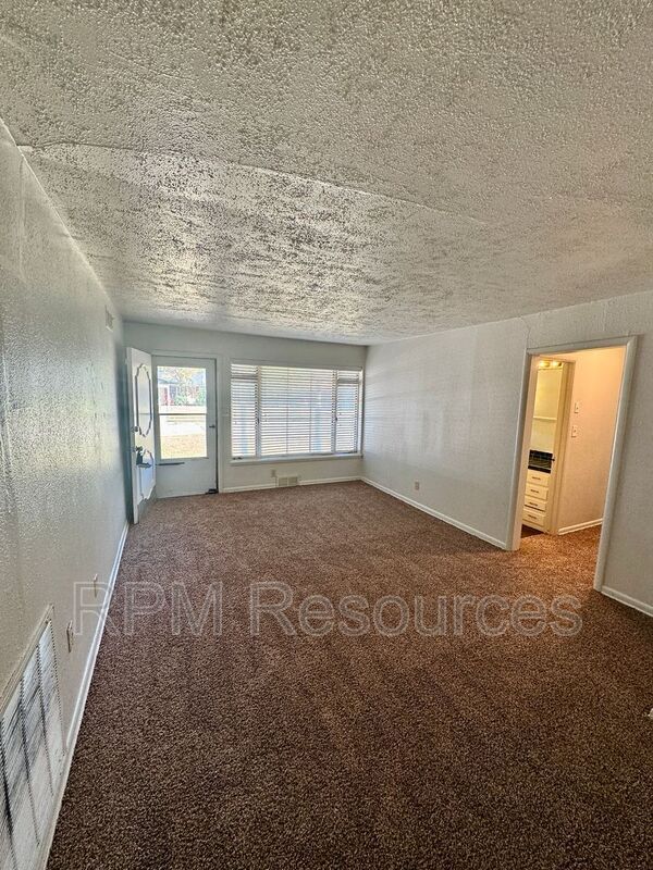 Building Photo - 4416 NW 44th St