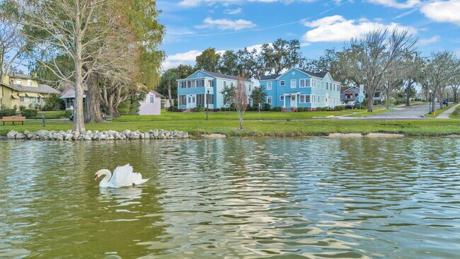 Building Photo - 119 Lake Morton Drive