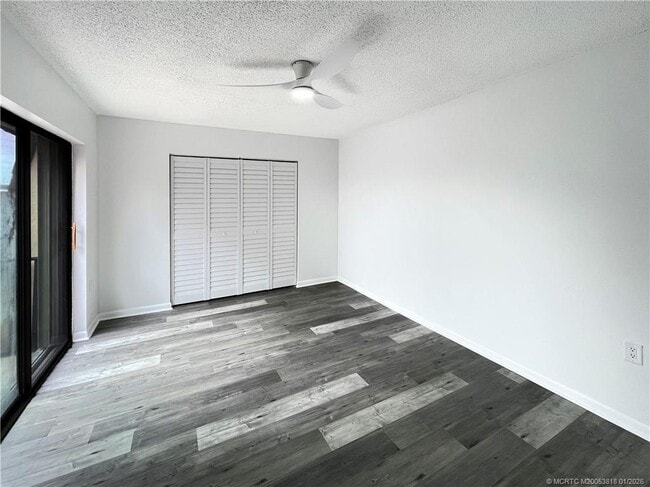 Building Photo - 3900 SE County Line Rd