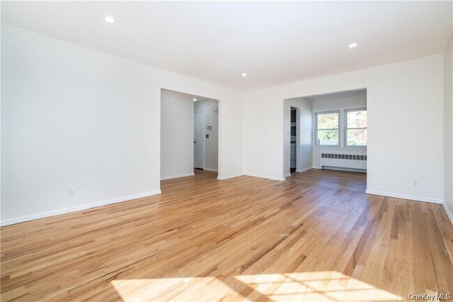 Building Photo - 7 Yonkers Terrace