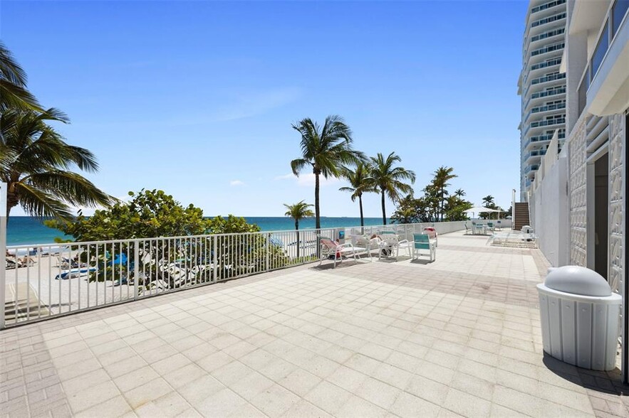 Building Photo - 3500 Galt Ocean Dr