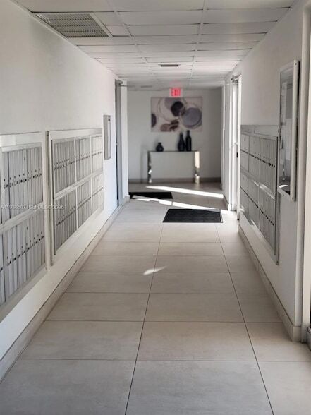 Building Photo - 401 Golden Isles Dr