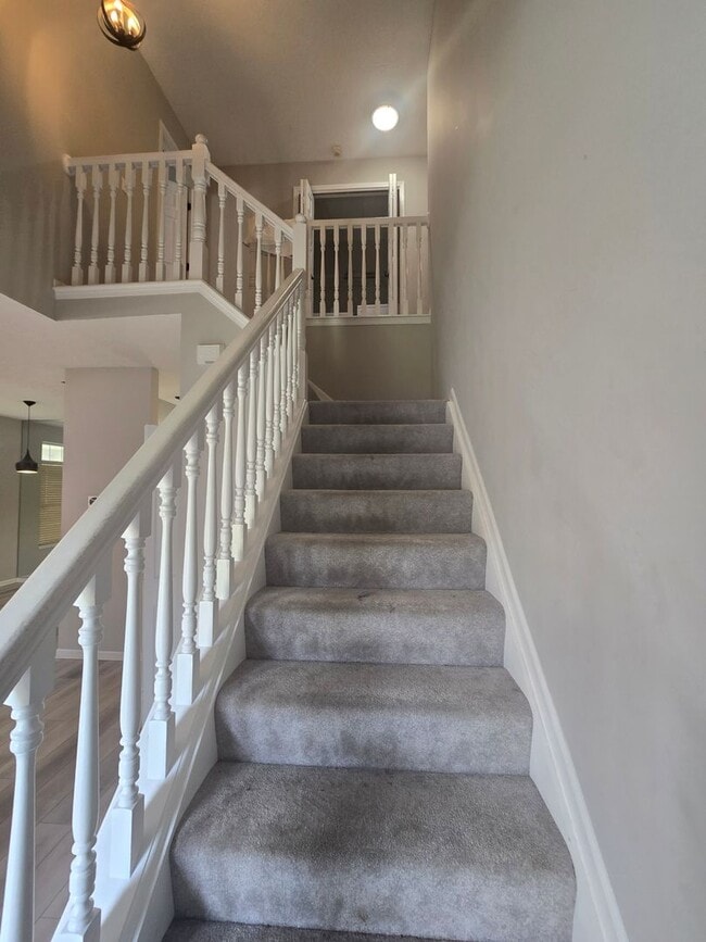 Building Photo - 5425 Nighthawk Dr