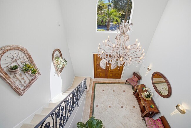 Building Photo - 2519 Barcelona Dr