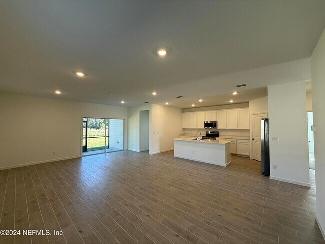 Building Photo - 8198 Horsebit Cir