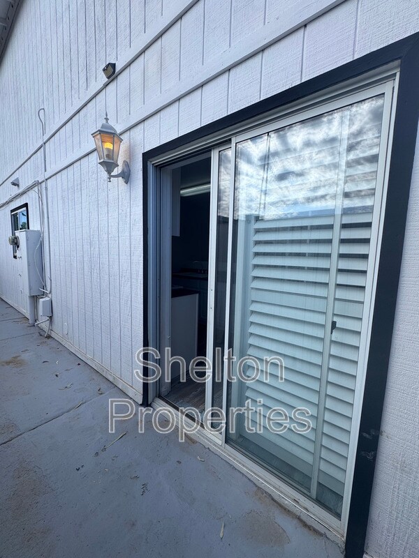 Building Photo - 3629 E Kings Ave