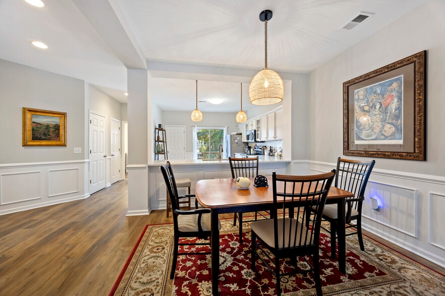 Dining Area - 4 Jib Sail Ct