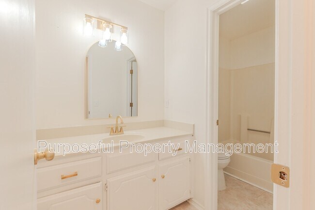 Building Photo - 1109 David Rd