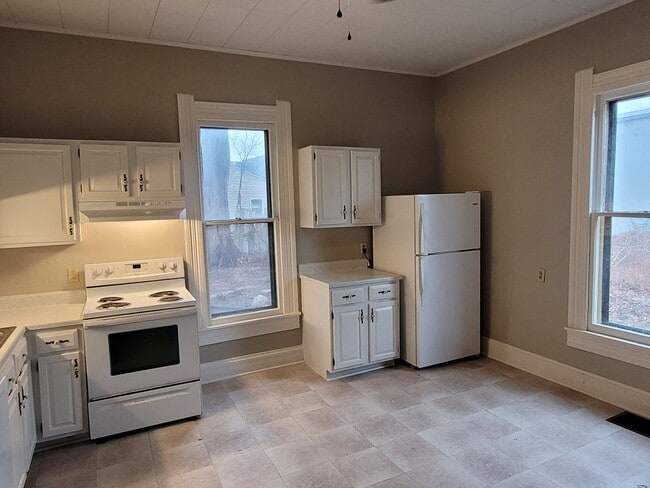 Building Photo - 2 Bedroom House Downtown on Private Street in the District