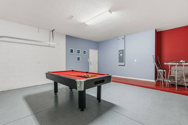 Building Photo - 230 Ballo Dr