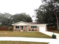 Building Photo - Beautifully Updated DeLand Home with Huge Fenced Backyard!!!