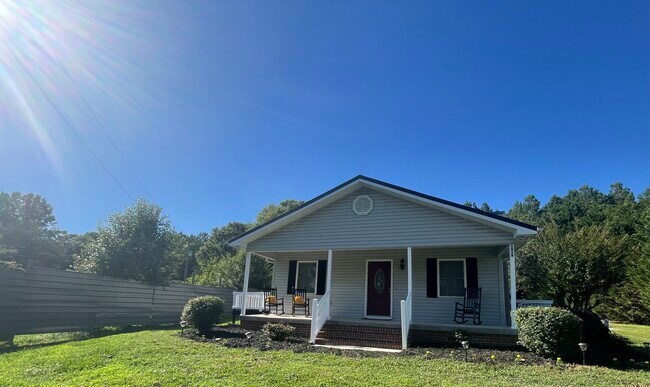 Building Photo - 1619 Cedar Rock Church Rd