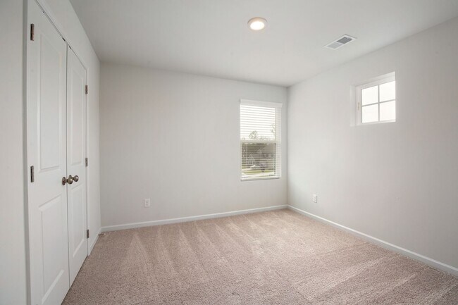 Building Photo - Minutes to Downtown Dawsonville, Rock Creek Park & More—Welcome Home