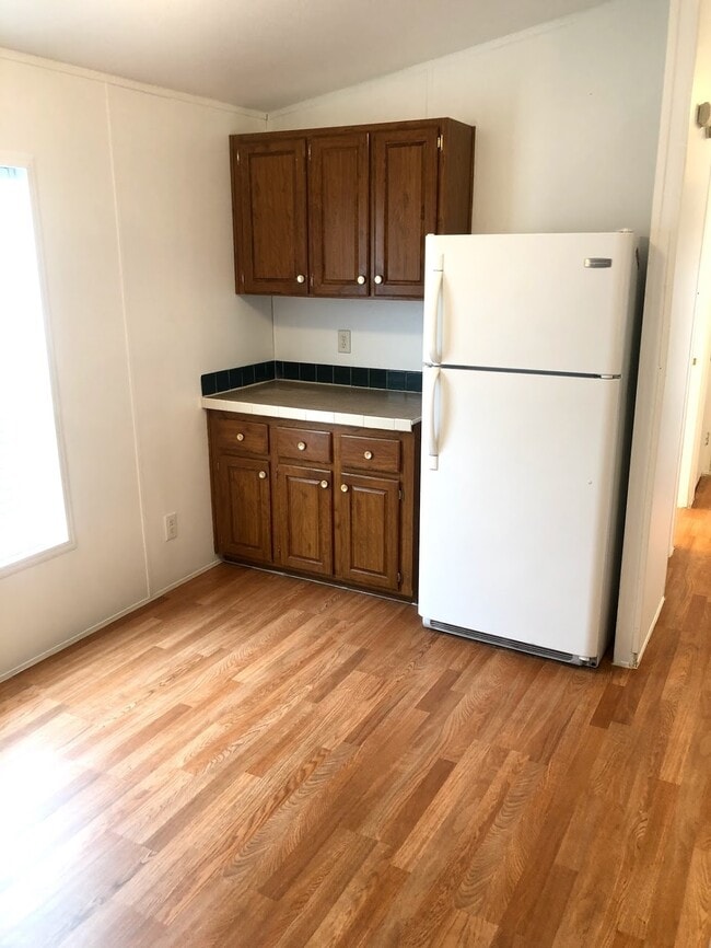 Building Photo - 421 N 200 W