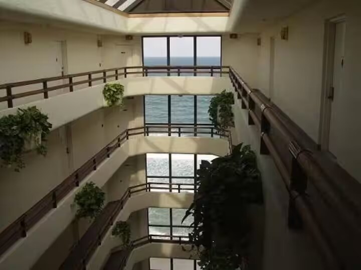 Building Photo - 3013 N Atlantic Ave