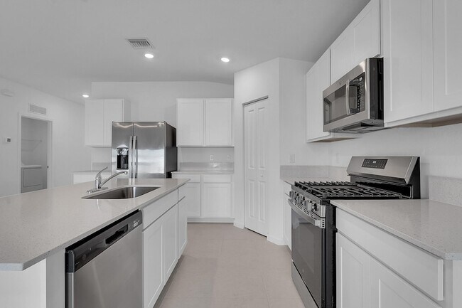 Building Photo - 5936 Mangrove Dr