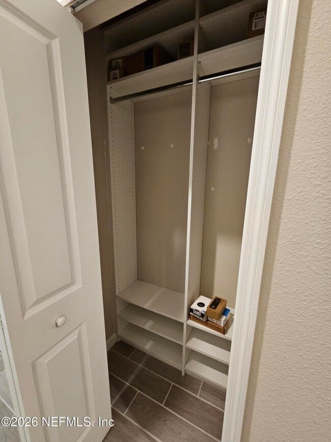 Building Photo - 10330 Alder Creek Ln