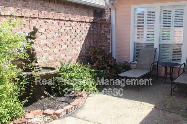 Building Photo - 3938 Garden View Dr