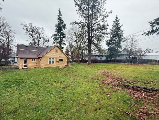 Building Photo - Charming 2-Bed, 1-Bath Home on a Huge Lot – $1,400/mo – Cheney, WA