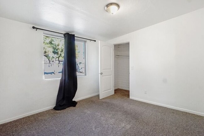 Building Photo - Spacious 4-Bed Tucson Home with Large Primary Suite & Private Covered Patio