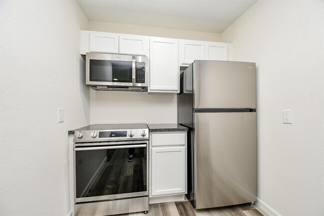 Building Photo - 3715 St Charles St