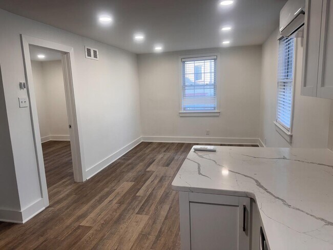 Building Photo - 2339 Haverford Rd