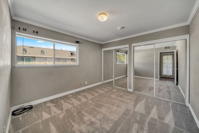 Building Photo - 3 bedroom condo near Santana Row!