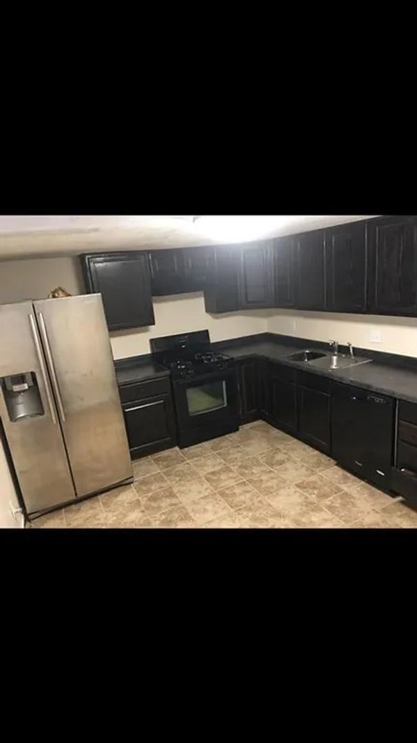 Building Photo - Spacious 3-Bedroom in Colona with Yard and Garage!