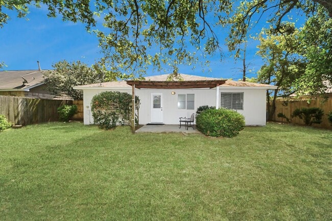 Building Photo - 12218 Taylors Crossing Dr