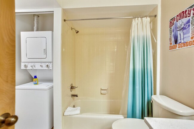 Building Photo - 210 Ocean Hibiscus Dr
